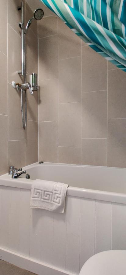 Aaron Lodge Guest House Лестер Экстерьер фото
