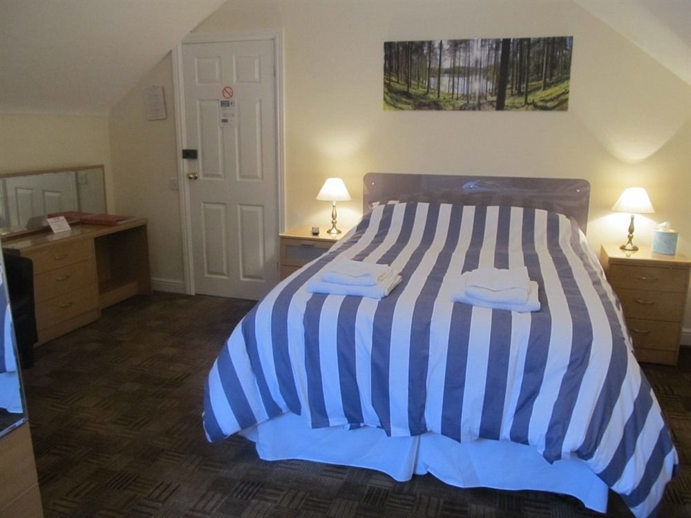 Aaron Lodge Guest House Лестер Экстерьер фото