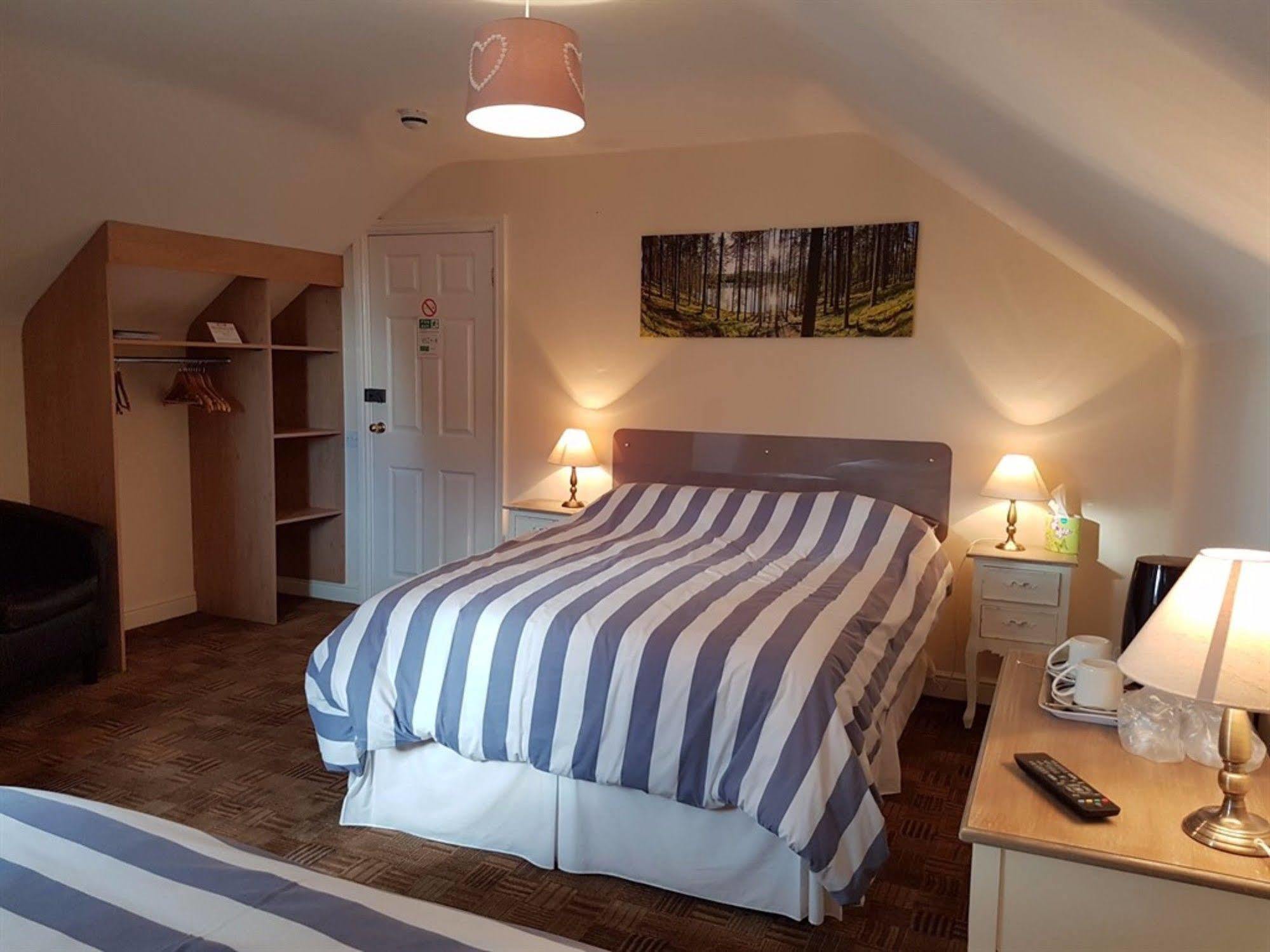 Aaron Lodge Guest House Лестер Экстерьер фото